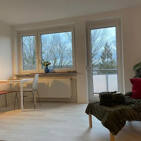 Apartamento Moderne 2-zimmer Dg-wohnung Mit Sued-balkon Und Blick Ins Gruene