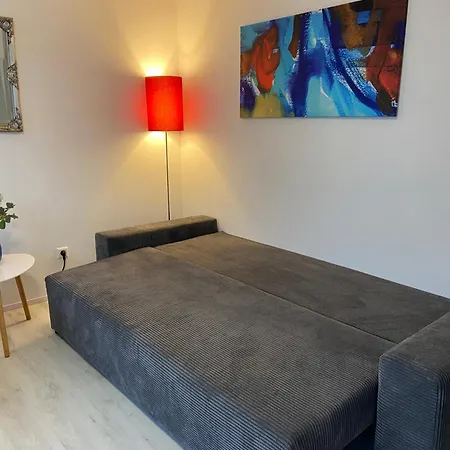 Apartamento Moderne 2-zimmer Dg-wohnung Mit Sued-balkon Und Blick Ins Gruene